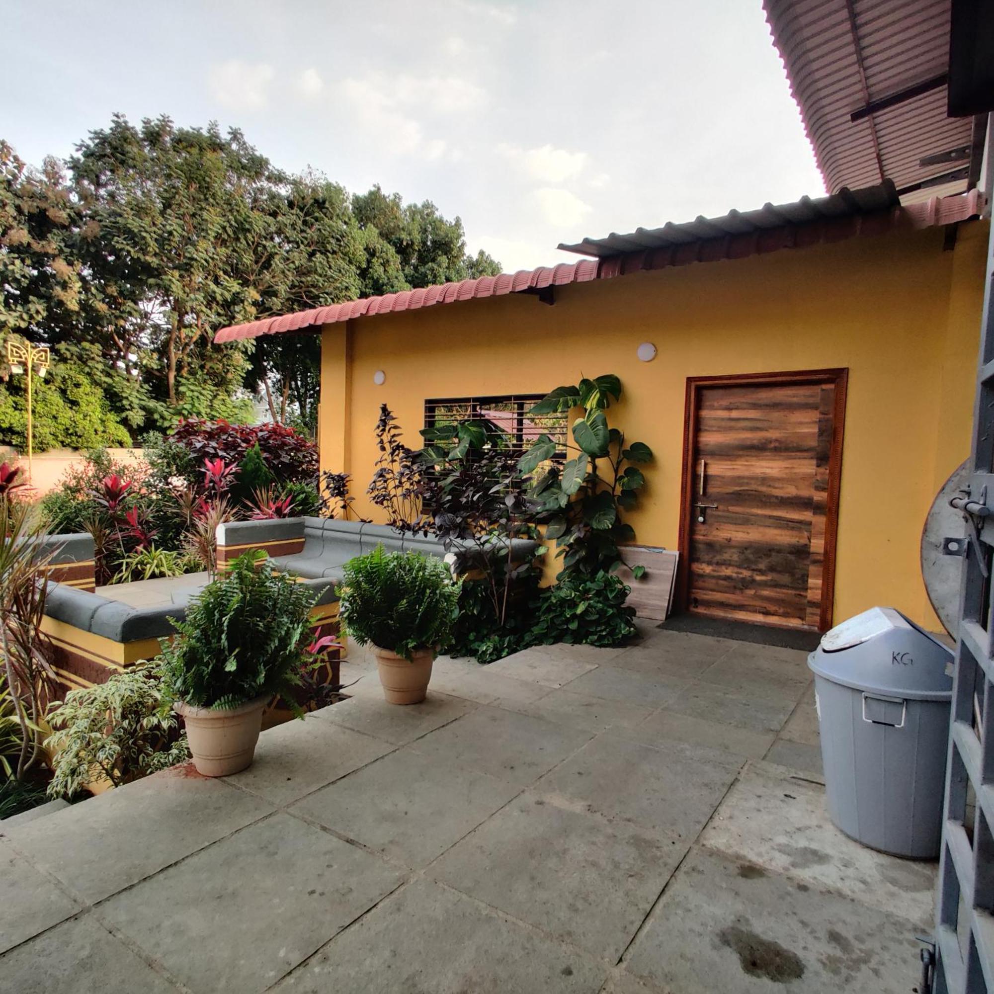 Kashmir Farmhouse - Hyderabad Villa Exterior photo